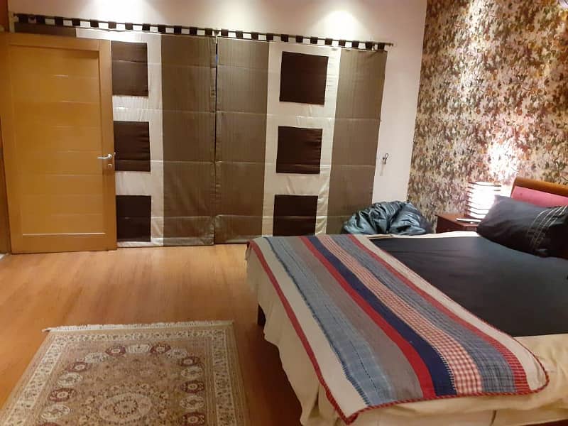 1 KANAL FULLY FURNISHED HOUSE AVAILABLE FOR SALE IN DHA PHASE 5 4