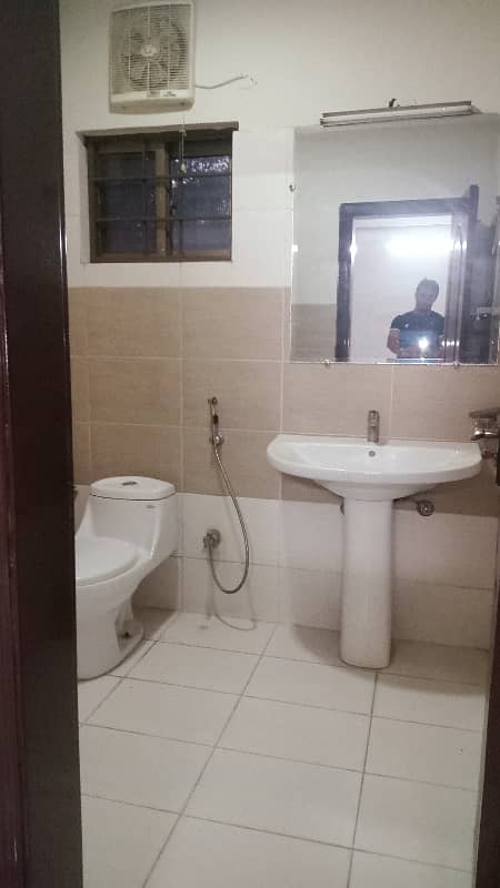 Apartment available for Rent in Askari 11 sec-B Lahore 9