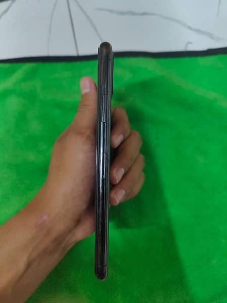 iphone 11 pro max (PTA Dual Sim) 0