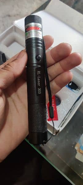 bizoo laser light rechargeable powerfull laser pointer 2