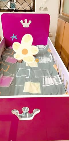 Baby girl bed