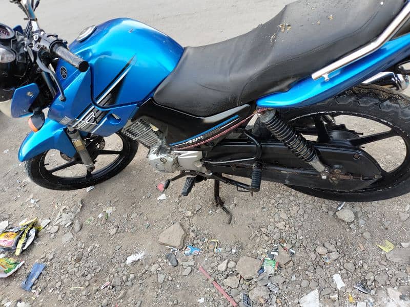 YBR 125 2015 urgent sale 0