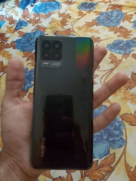 Realme 8 almost new condition not a single fualt 1