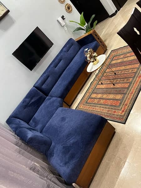 6 seater L shape sofa just like brand new 1