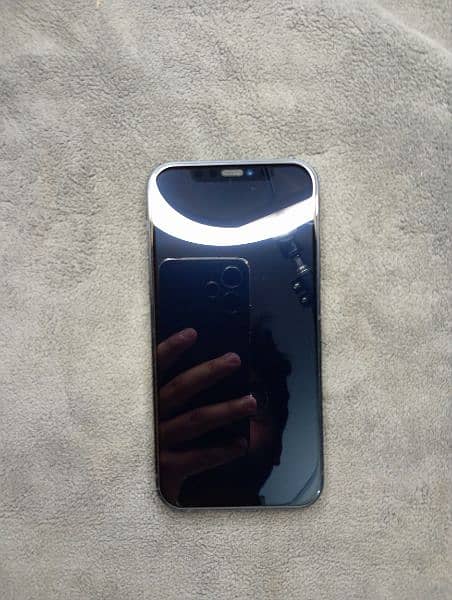 I Phone 12, LLA American Model, 100% battery health & apple warranty 3