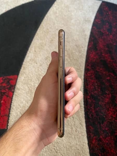iphone xs 256gb pta approved 3