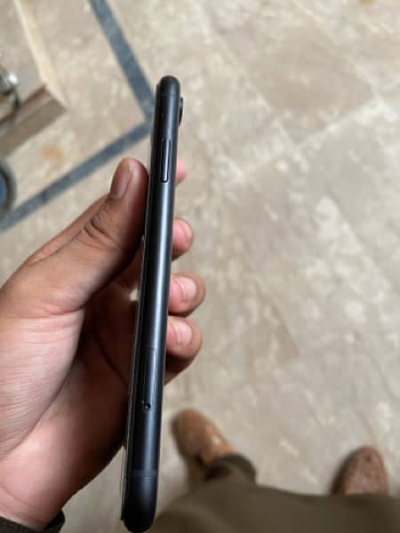 Iphone XR black colour 64gb 2