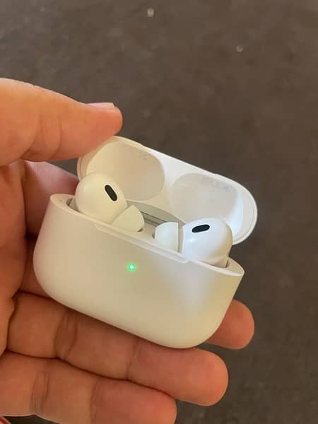Apple Airpods pro 2nd generation 0