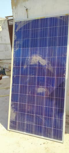 315 watts solar panels