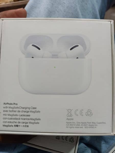 air pods 3bair pods 3 pro oraginle air pods 0