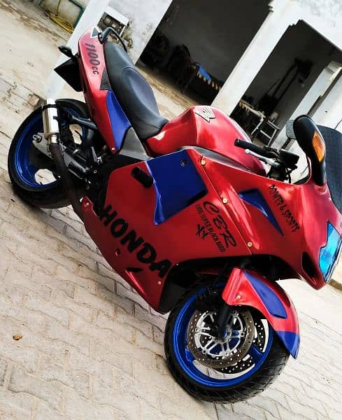 Honda cbr 1100cc 10