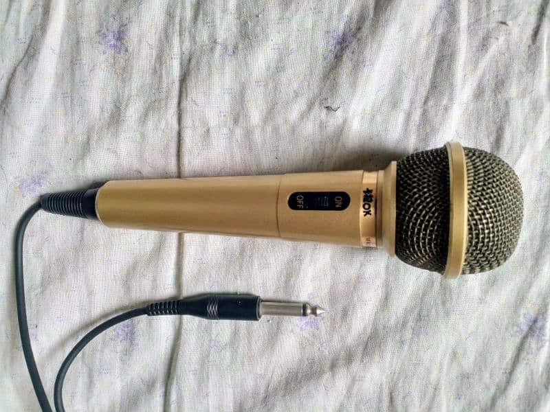 DYNAMIC MICROPHONE 1