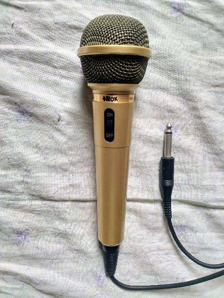 DYNAMIC MICROPHONE 3