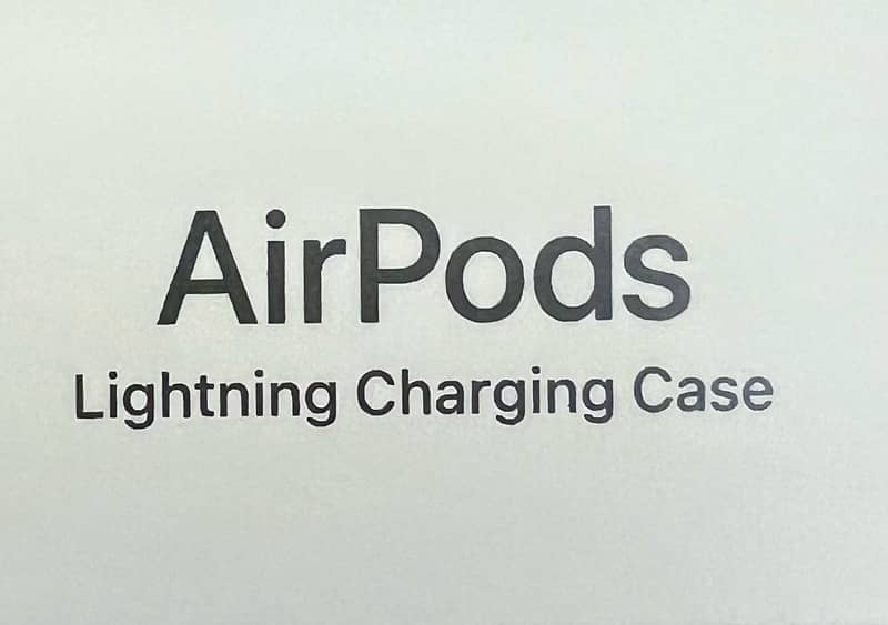 Apple AirPods 3rd Gen, Lightening charging case 3