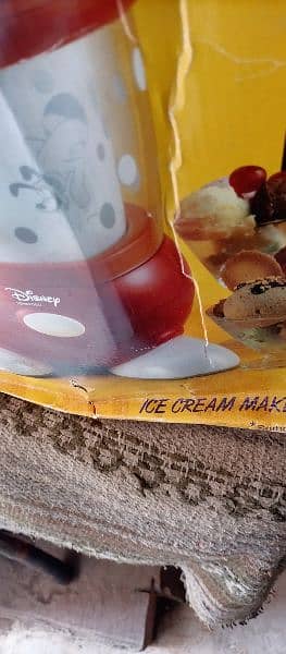 Disney elictric Ice cream maker with cmc powder 1kg and filiwars 4