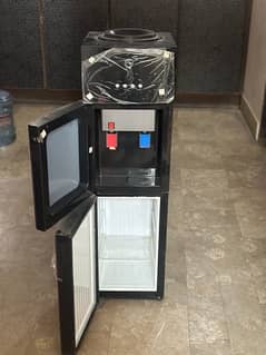 water dispenser with refrigerator