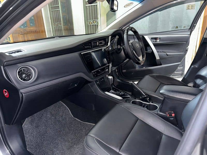 Toyota Altis Grande 2022 black interior 9