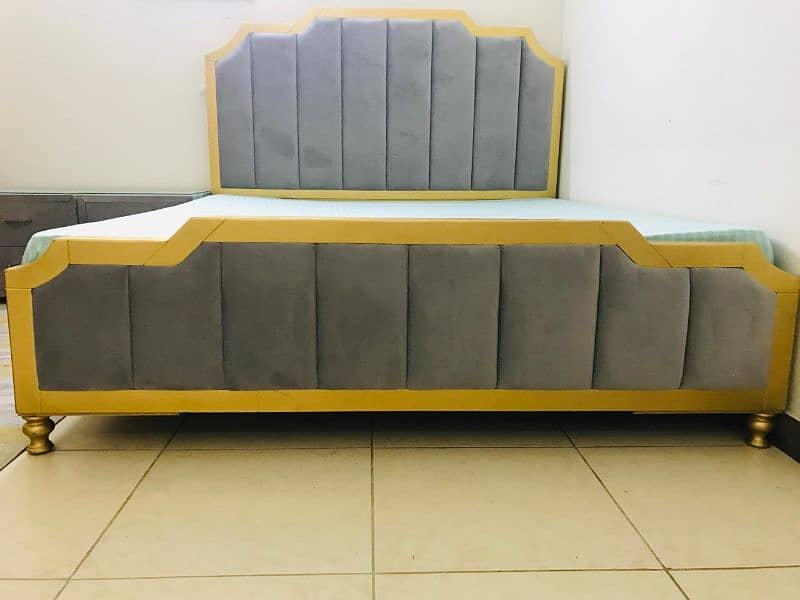 Modern King size Bed with side tables, dressing table 1