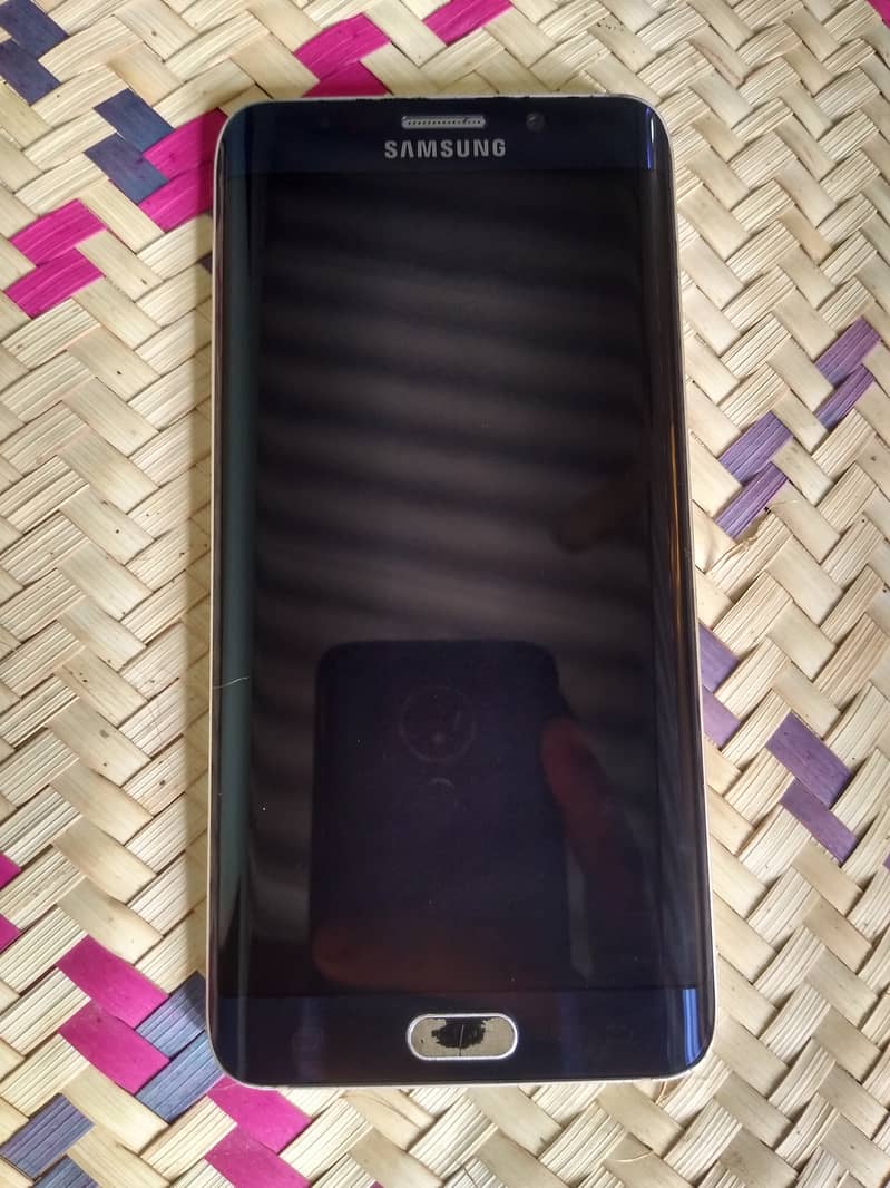 Samsung galaxy s6 edge plus 4gb ram 32gb ok condition _03183573954. 7