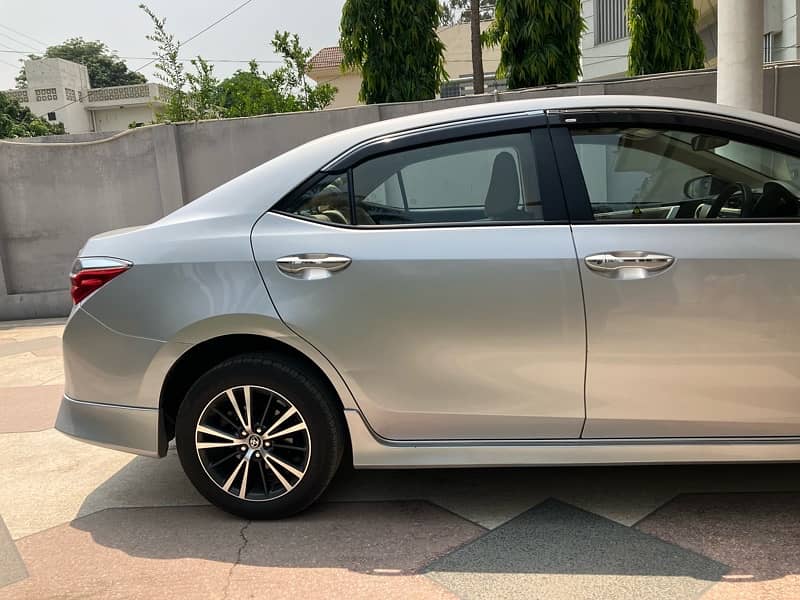 Toyota Corolla Altis 2022 5