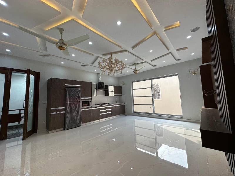 1 Kanal Beautiful House For Sale In Nishter Block Bahria Town Lahore 13