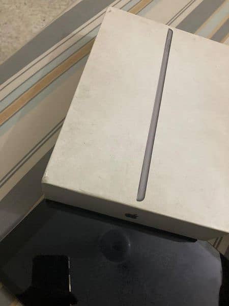 IPad 8 Generation 32gb With Box
Condition 10/7 9