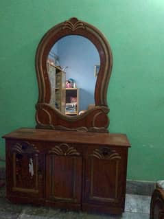 wooden dressing table,need urgent customer