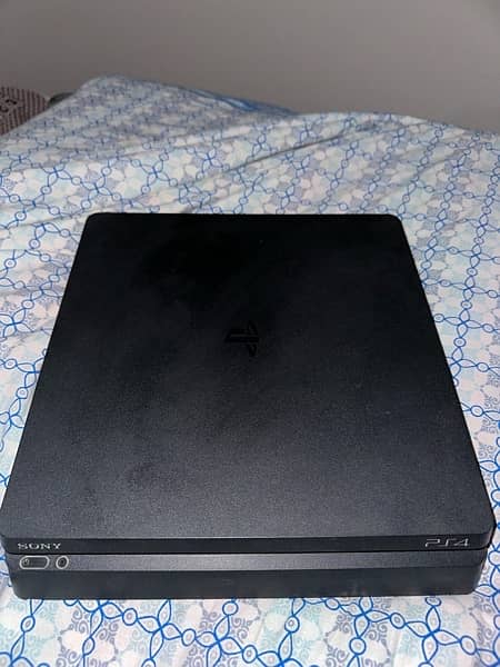 Ps4 Slim 1Tb with 2 original consoles and 4 games 2