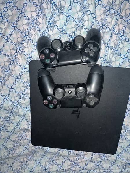 Ps4 Slim 1Tb with 2 original consoles and 4 games 8