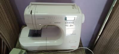 Singer Apricot autometic sewing machine