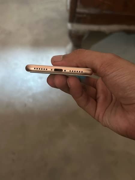 iPhone 8 PTA Approved 256gb 5