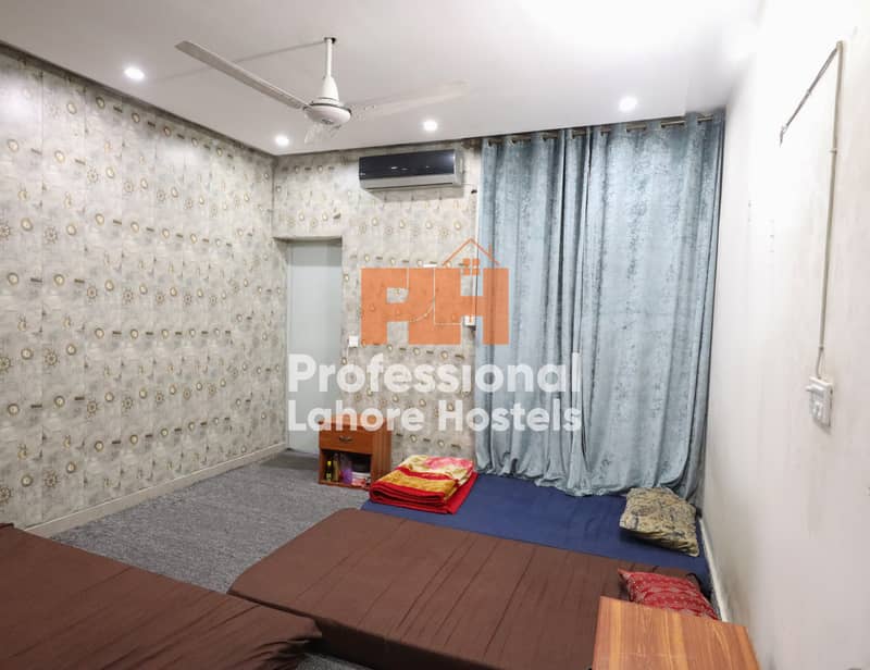 Neat and Clean Hostel Accomodation available in Garden Town, Lahore 2