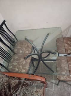 dining tables  4 chair 1 tabal fresh candition