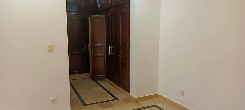 4 BEDROOMS UPPER PORTION IS AVAILABLE FOR RENT. 8