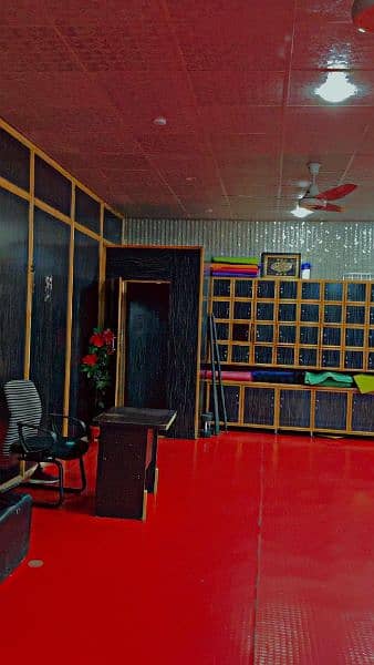 For sale Ladies Gym & Beauty Salon 10