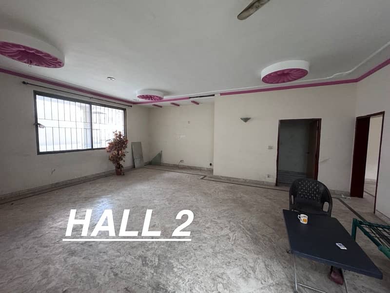 MM ALAM ROAD HOT LOCATION UPPER PORTION FOR RENT 12