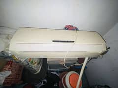 gree 1.5 to ac good condition