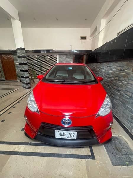 Toyota Aqua 2013 G mint condition 1