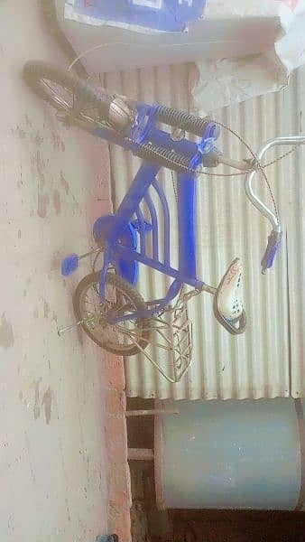 cycle in blue color 6