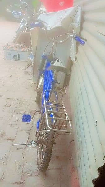 cycle in blue color 10