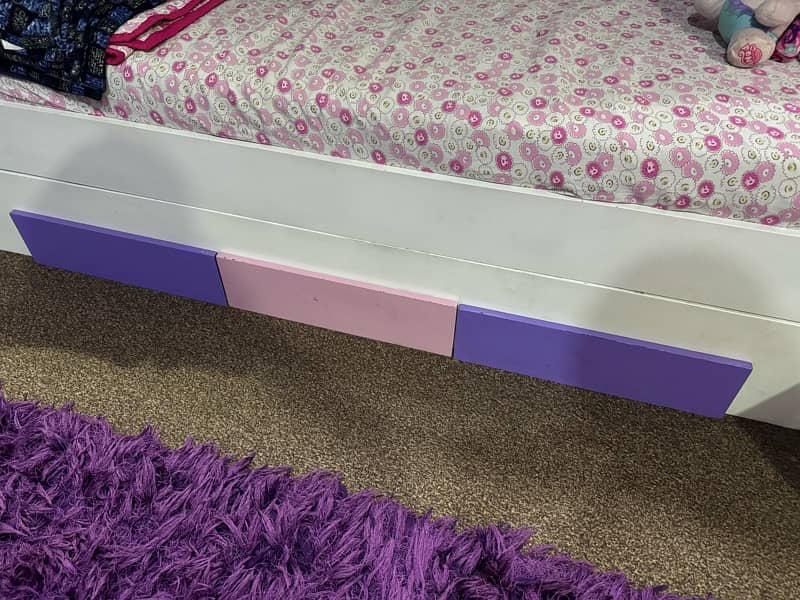 Bunker Bed with 3 beds , side Almirah and multiple drawers 4