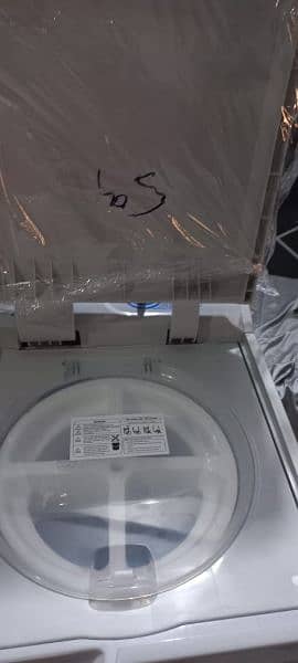 Brand new Haier Washing Machine 12kg Twin Tub Semi Automatic 5