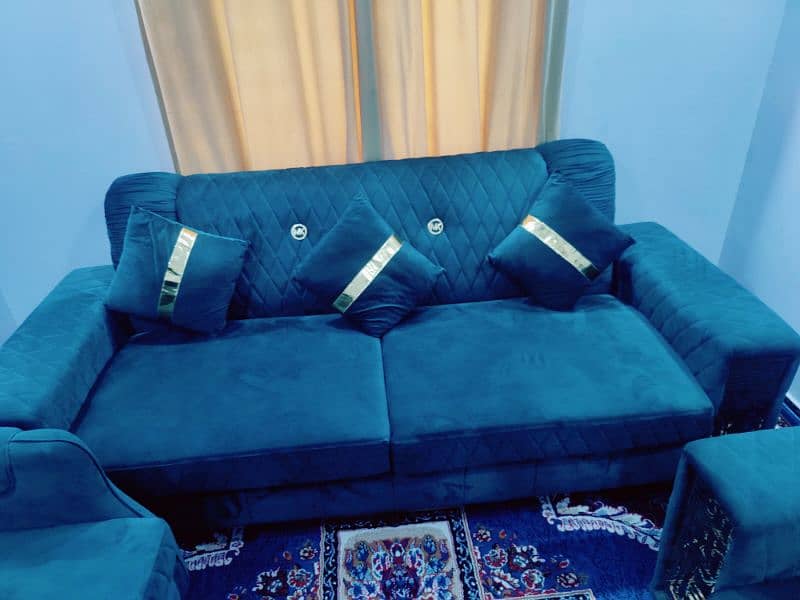 7 seater sofa set almust new 1
