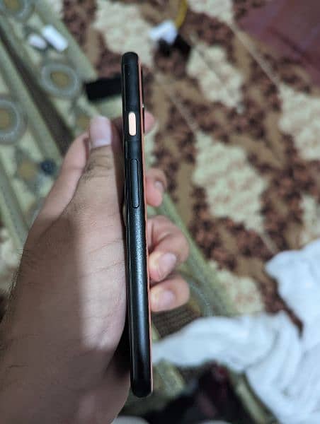 Google pixel 4 , Orange Colour , 9.5/10 Condition 2