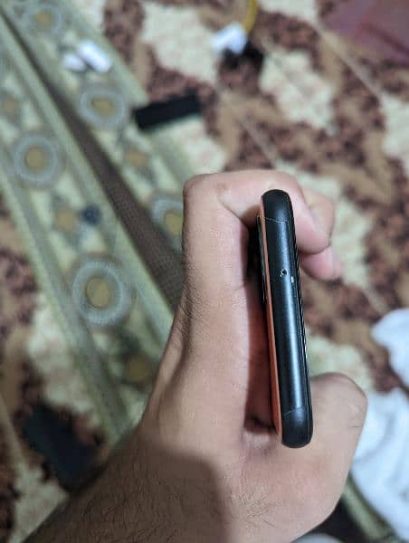 Google pixel 4 , Orange Colour , 9.5/10 Condition 3