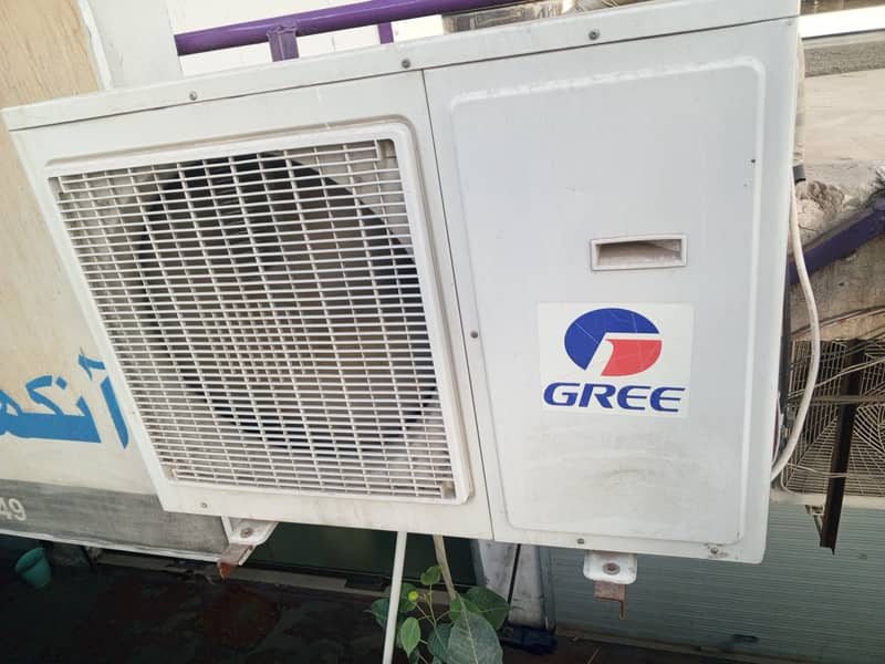Gree Floor Stand Ac 4