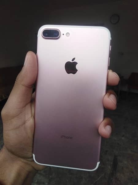 iphon 7 plus, 128 gb, scrathless, exchange pssible with up model iphon 0