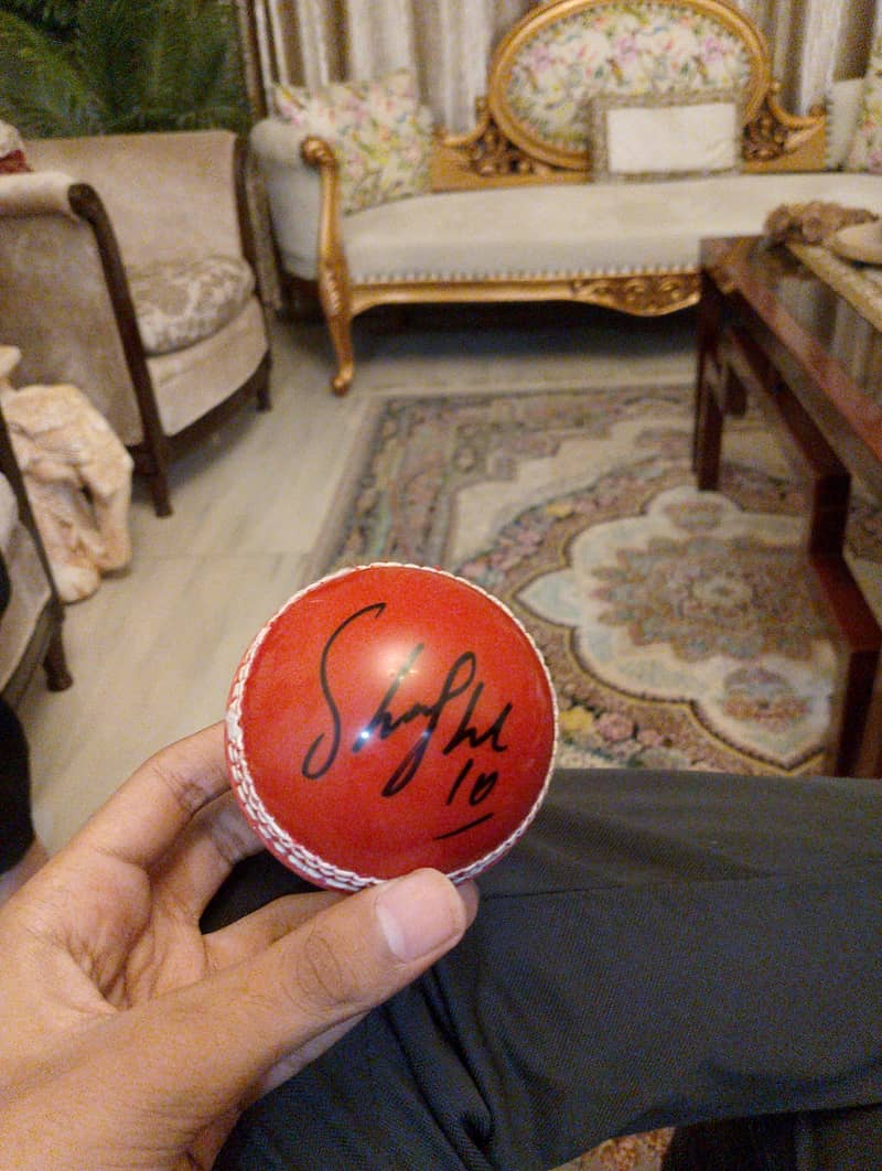 Ball signed by Shaheen Afridi(Price negotiable) 1