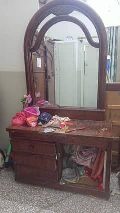 Divider, Dressing and side tables for sale 0