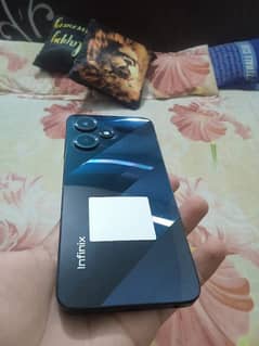 Infinix Hot 30 Play 8/64 GB Like new Glass Crack Only